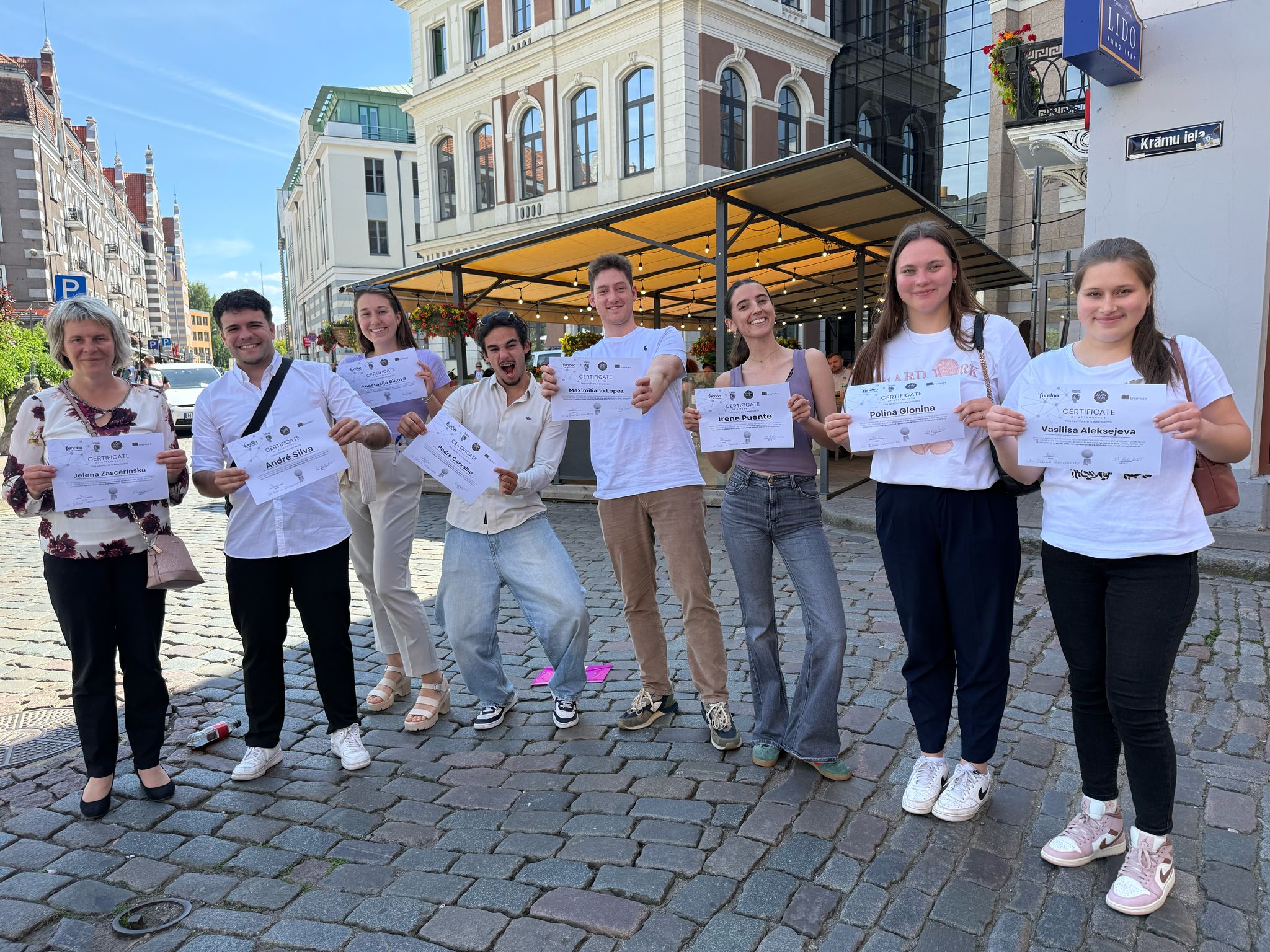 El equipo y las organizaciones socias en Riga durante la reunión de arranque de Youth Connect