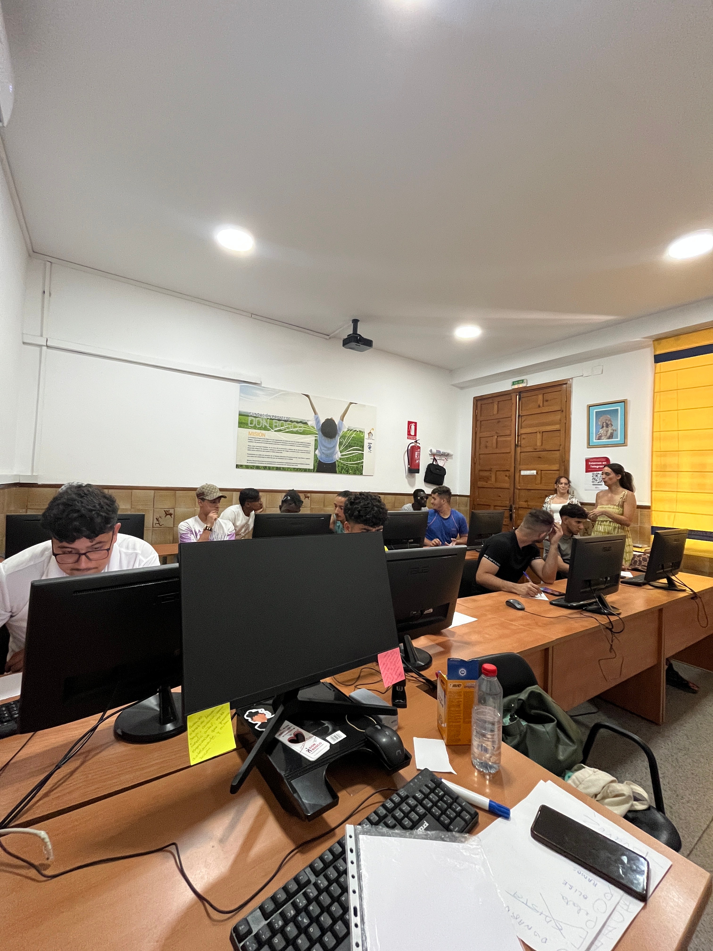 Trabajando con herramientas de IA para simplificar documentos administrativos