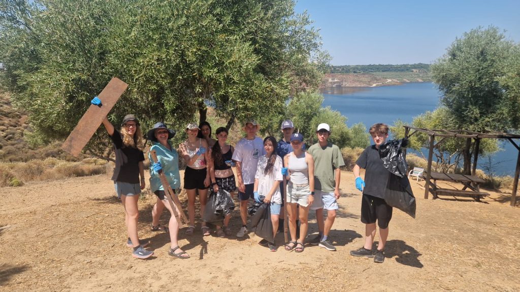 Jornada de acción medioambiental junto al embalse de Almodóvar del Río